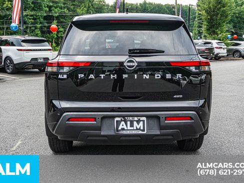 Used 2024 Nissan Pathfinder S AWD/4WD image 11