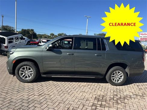 Used 2023 Chevrolet Suburban LT image 25