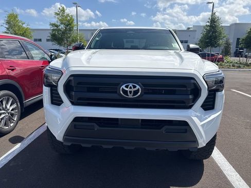 Used 2024 Toyota Tacoma SR image 2