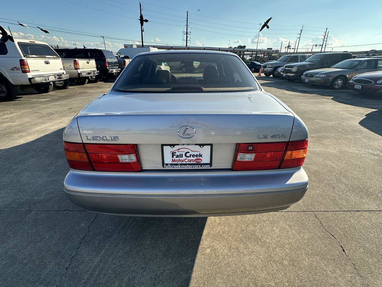 Used 1999 Lexus LS 400 w/ Premium Pkg RWD image 4