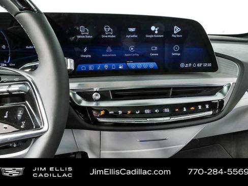 New 2026 Cadillac Lyriq Premium Luxury image 13