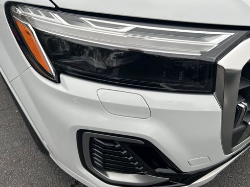 Certified 2025 Audi Q7 3.0T Premium Plus w/ Premium Plus Package image 8