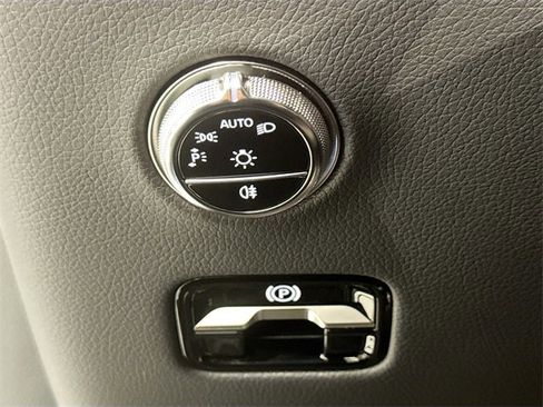 Certified 2025 Mercedes-Benz GLC 300 GLC 300 image 10