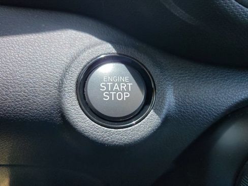 Certified 2023 Hyundai Venue Limited FWD image 29