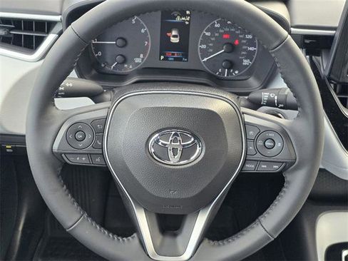 Used 2025 Toyota Corolla SE image 15