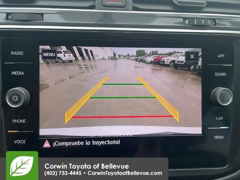 Used 2018 Volkswagen Tiguan SE FWD image 13