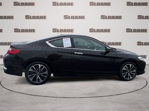 Used 2017 Honda Accord EX-L image 6