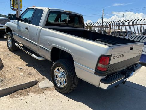 Used 1999 Dodge Ram 2500 Truck 4x4 Quad Cab image 11