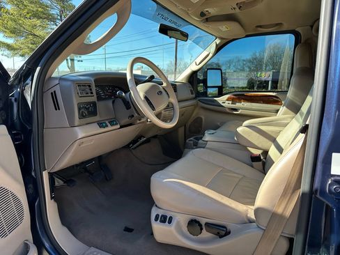 Used 2004 Ford F250 Lariat AWD/4WD image 13