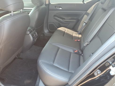 Certified 2025 Nissan Altima 2.5 SL FWD image 13