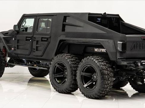 Used 2025 Jeep Gladiator Sport image 7