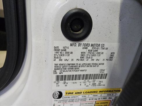 Used 2016 Ford Expedition Limited w/ Equipment Group 301A RWD image 21