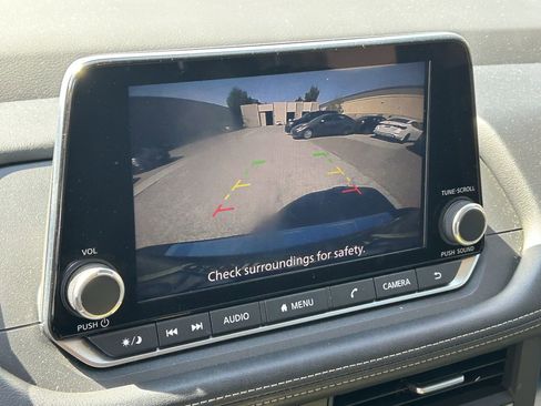 Certified 2024 Nissan Rogue SV image 8