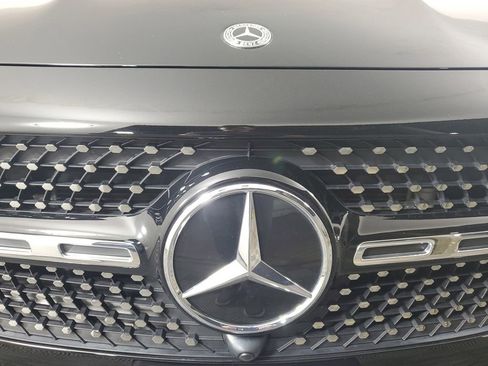 Used 2024 Mercedes-Benz GLB 250 image 10