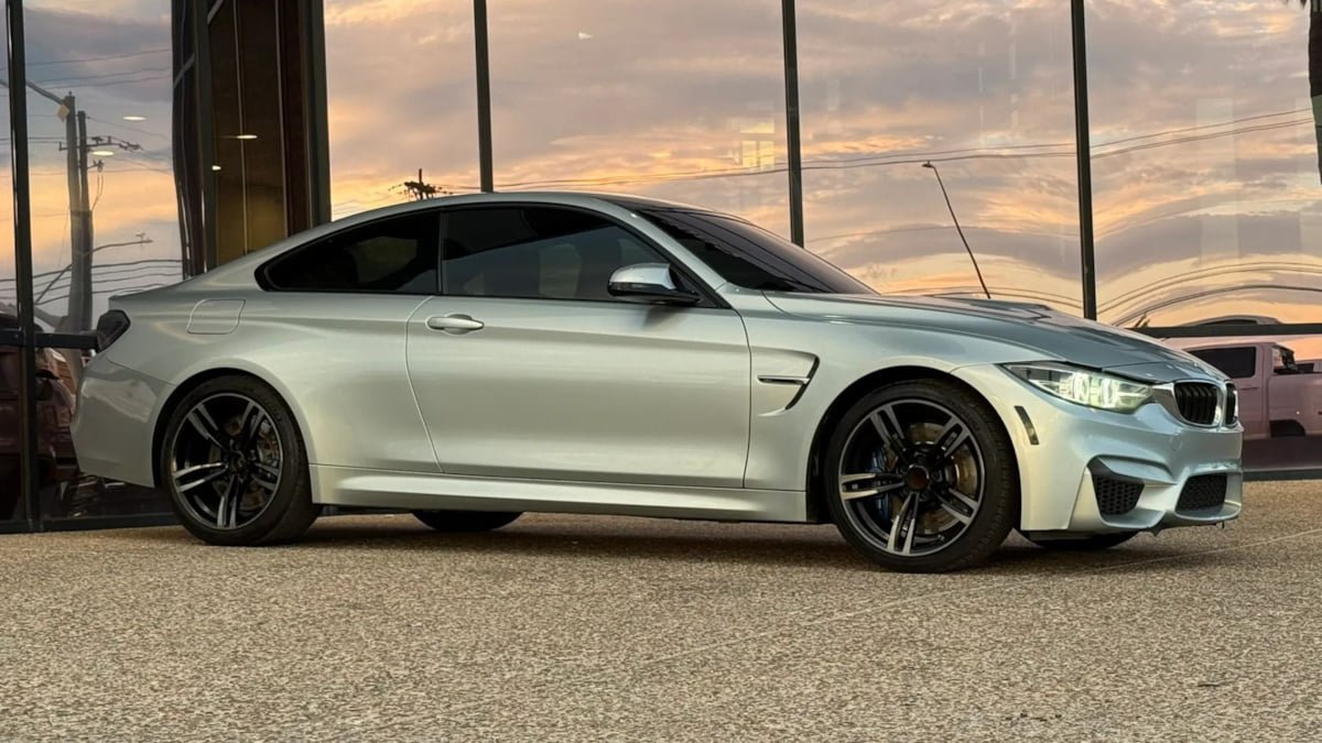 Used 2018 BMW M4 Coupe RWD image 16