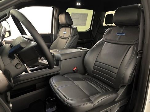 New 2026 Ford F450 Platinum w/ FX4 Off-Road Package image 29
