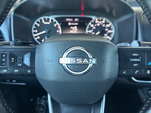Used 2025 Nissan Rogue SV AWD/4WD image 23