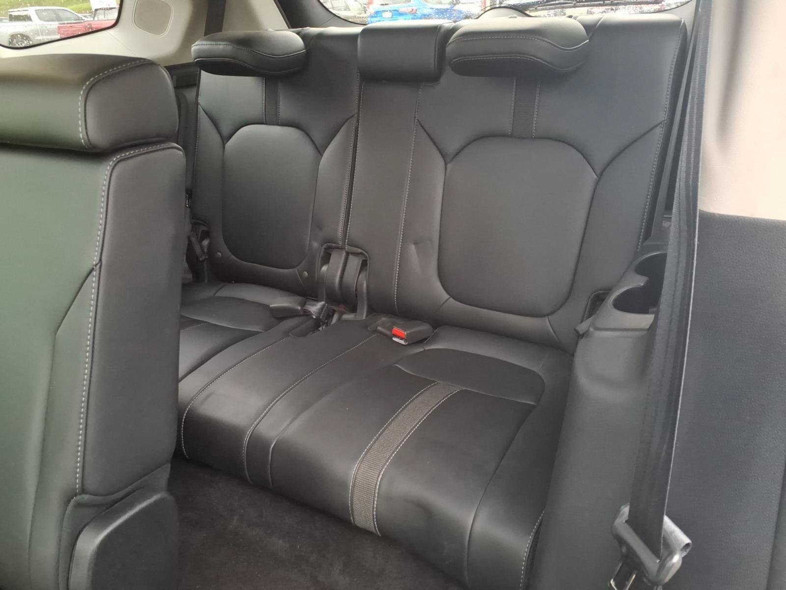 Certified 2023 Honda Pilot Touring image 17