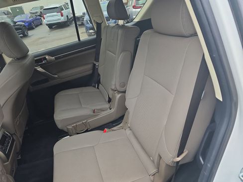 Used 2021 Lexus GX 460 Premium image 14