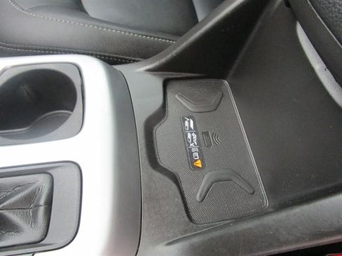 Used 2019 Chevrolet Colorado ZR2 image 24