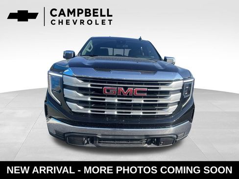 Used 2024 GMC Sierra 1500 SLE w/ Preferred Package AWD/4WD image 8