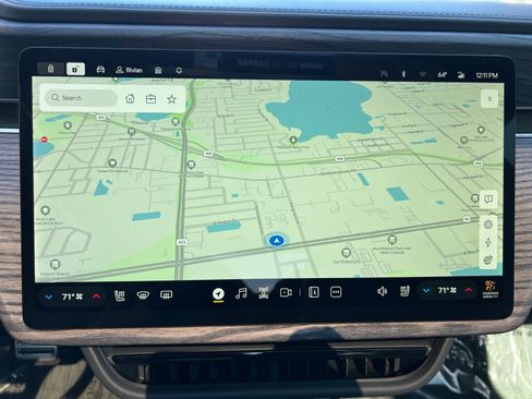 Used 2022 Rivian R1T Adventure image 32