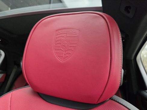 Certified 2025 Porsche Cayenne Coupe AWD/4WD image 21