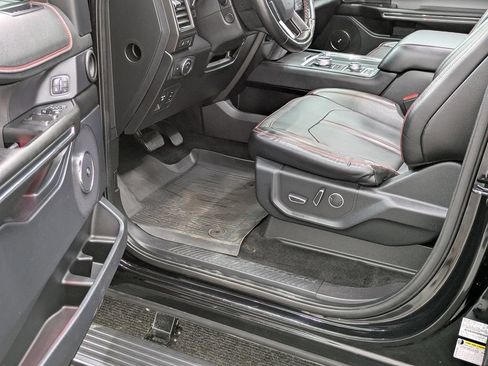 Used 2019 Ford Expedition Limited w/ Equipment Group 303A AWD/4WD image 42