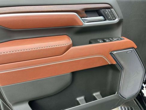 New 2026 GMC Sierra 3500 Denali Ultimate AWD/4WD image 18