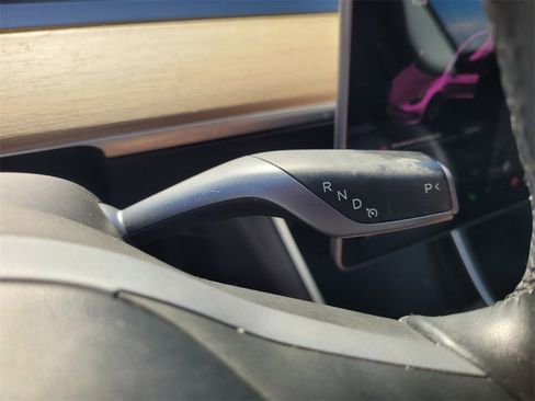 Used 2018 Tesla Model 3 Long Range image 32