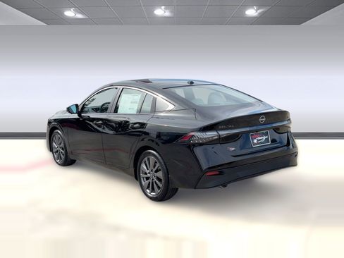 New 2026 Nissan Sentra SL w/ Floor Mat Package FWD image 3