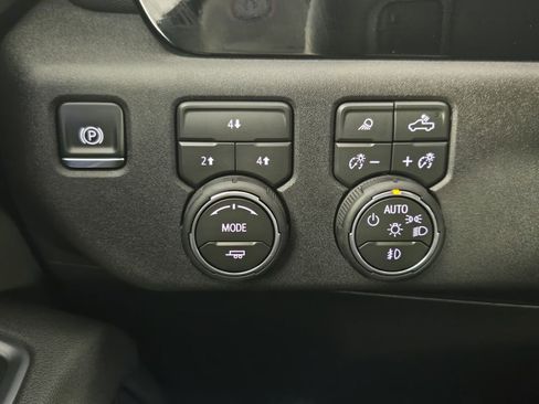 New 2026 Chevrolet Silverado 3500 LT w/ Texas Edition AWD/4WD image 22