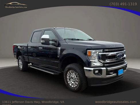 Used 2022 Ford F250 XLT w/ XLT Premium Package image 3