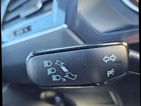 Used 2021 Volkswagen Tiguan SE R-Line image 18