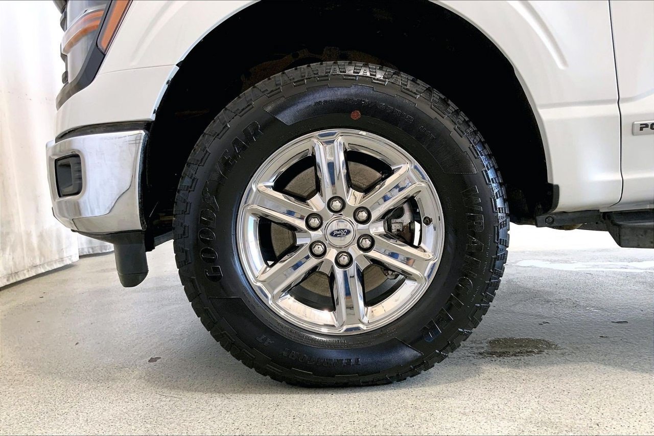 Used 2025 Ford F150 XLT w/ Equipment Group 301A Standard AWD/4WD image 8