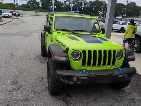 Used 2021 Jeep Wrangler Unlimited Rubicon 4xe w/ Cold Weather Group AWD/4WD image 2
