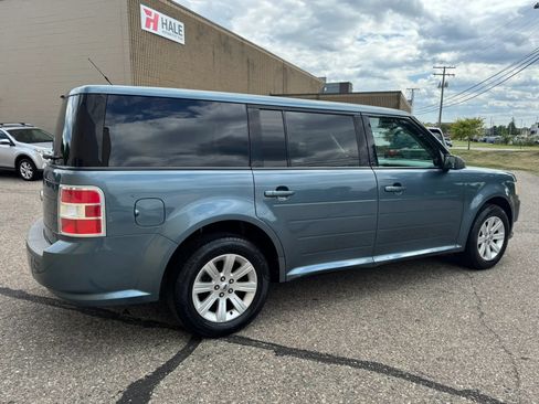 Used 2010 Ford Flex SE FWD image 10