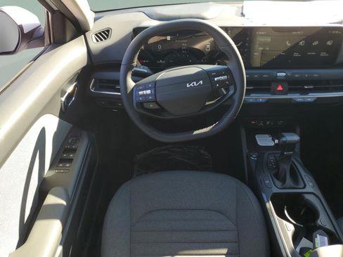 New 2025 Kia K4 EX FWD image 28