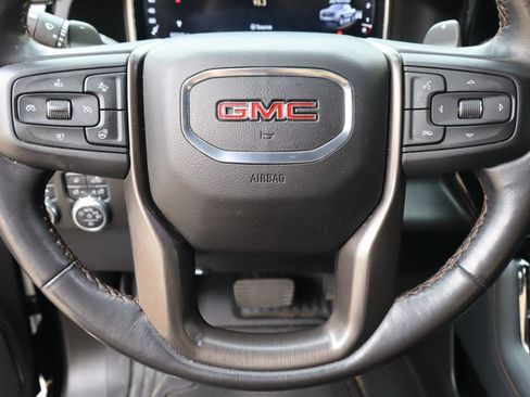Used 2022 GMC Sierra 1500 AT4 w/ AT4 Preferred Package AWD/4WD image 11