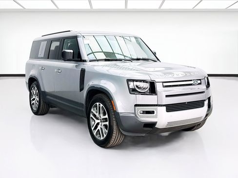 Used 2023 Land Rover Defender 130 SE AWD/4WD image 3