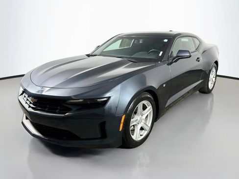 Used 2023 Chevrolet Camaro LT RWD image 3