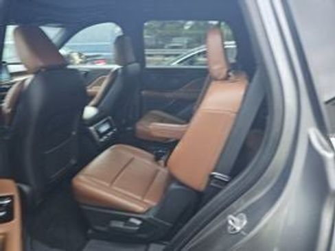 Used 2021 Lincoln Aviator Reserve w/ Equipment Group 201A AWD/4WD image 15