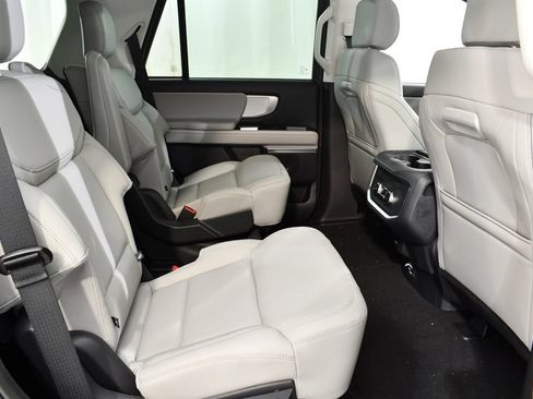 New 2026 Ford Expedition Active AWD/4WD image 19
