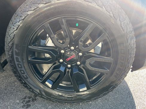 Used 2023 GMC Sierra 1500 Elevation image 9