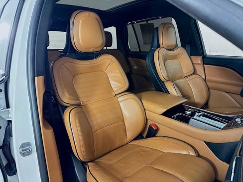 Used 2023 Lincoln Aviator Black Label w/ Dynamic Handling Package image 27