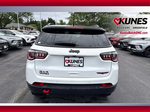 Used 2025 Jeep Compass Trailhawk AWD/4WD image 11