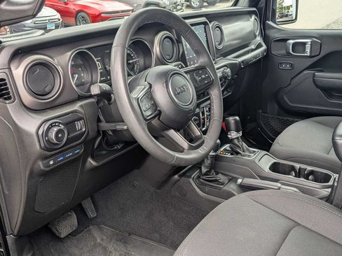 Used 2023 Jeep Wrangler Unlimited w/ Cold Weather Group AWD/4WD image 12