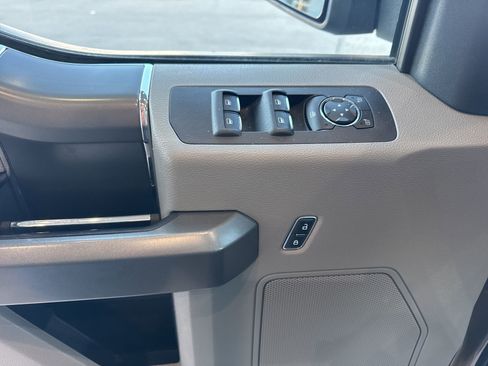 Used 2016 Ford F150 XLT w/ Equipment Group 302A Luxury AWD/4WD image 26