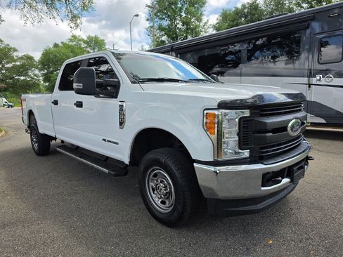 Used 2017 Ford F350 XL w/ Power Equipment Group AWD/4WD image 7
