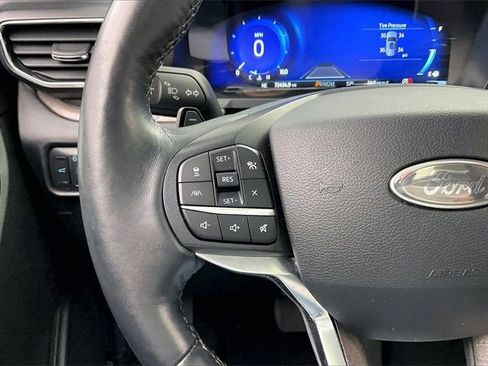 Used 2020 Ford Explorer Platinum w/ Premium Technology Package image 23